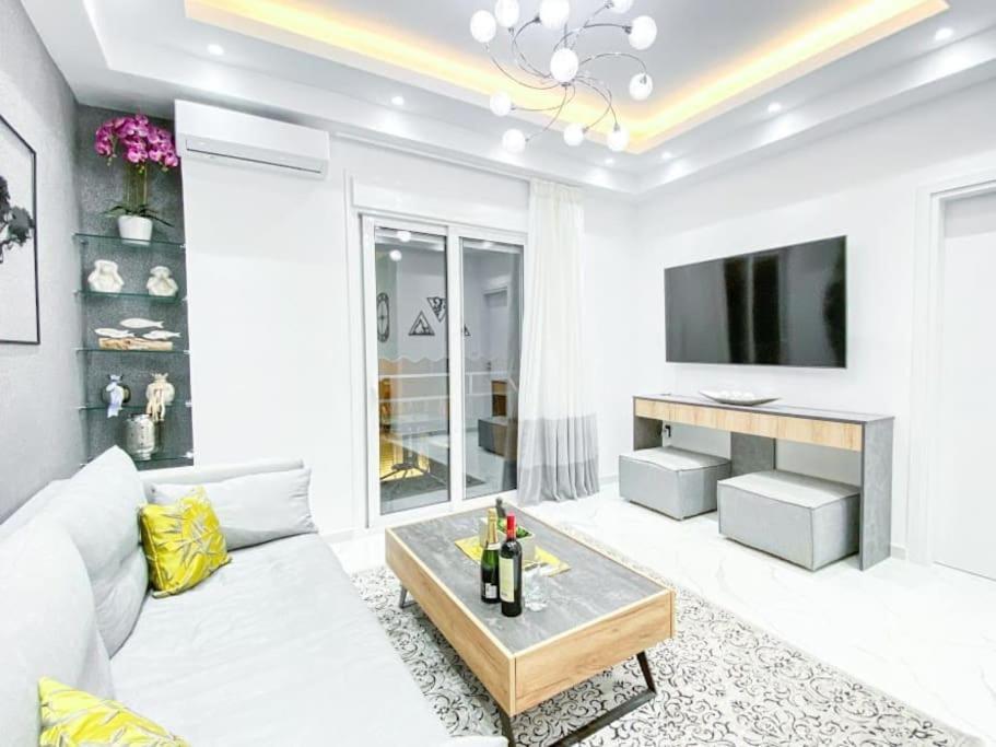 Apartamento Diamond In Kolonaki Central Atenas Exterior foto