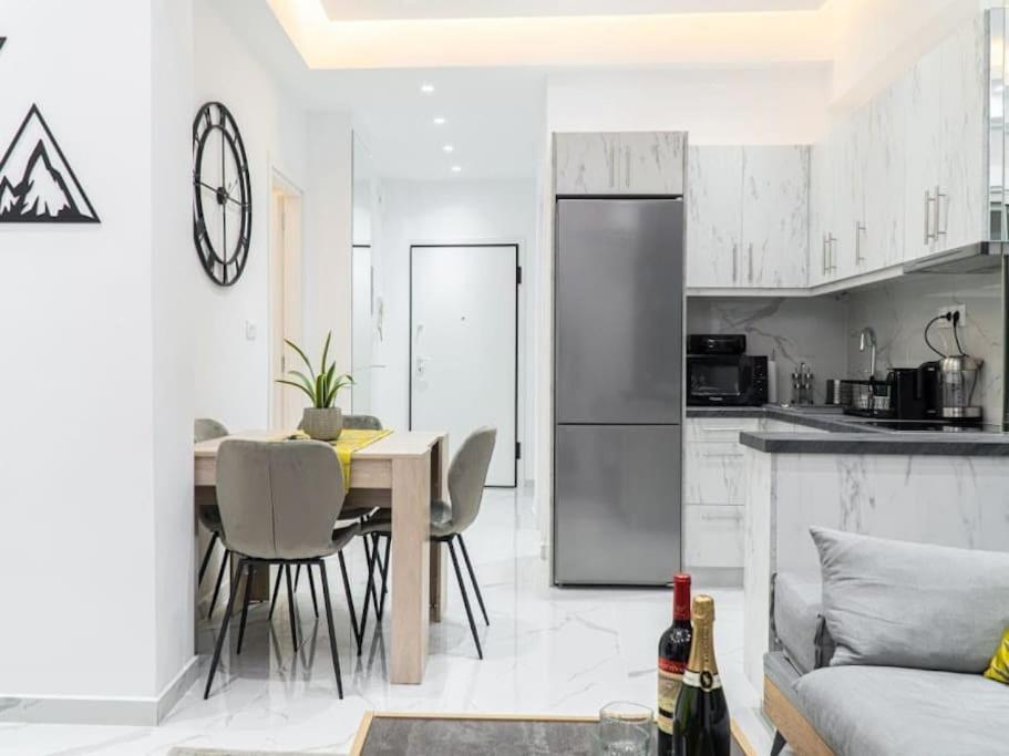 Apartamento Diamond In Kolonaki Central Atenas Exterior foto