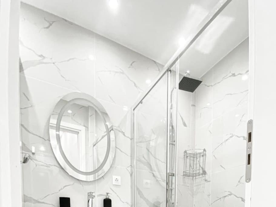 Apartamento Diamond In Kolonaki Central Atenas Exterior foto