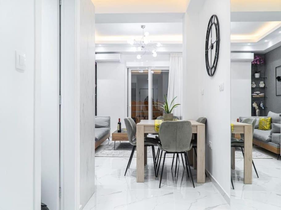 Apartamento Diamond In Kolonaki Central Atenas Exterior foto